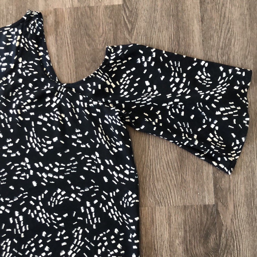 cupcakes and cashmere Cold Shoulder Summer Blouse - Picture 5 of 8
